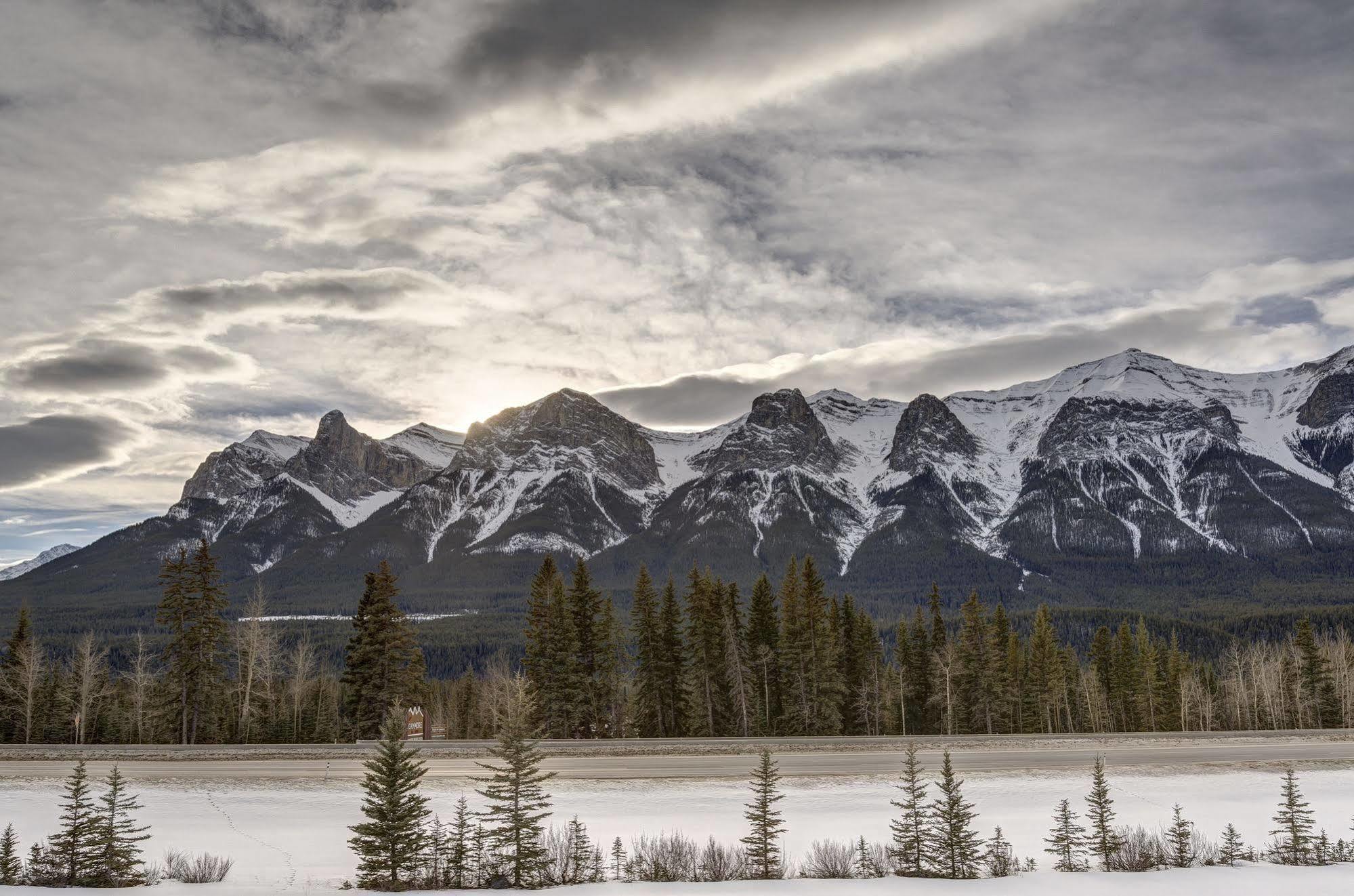 Inn Of The Rockies Canmore Exteriér fotografie